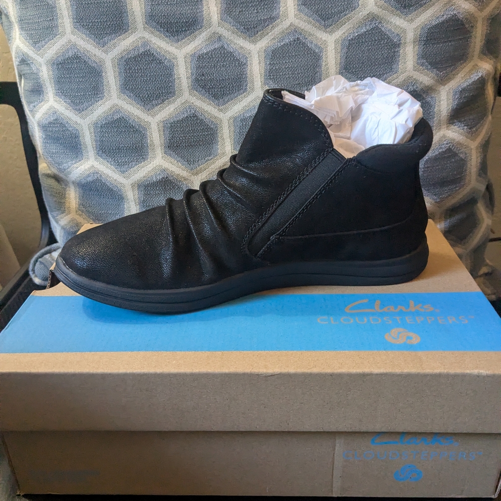 Clarks Cloudsteppers Black Ankle Boots